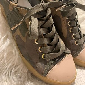 Michael Kors Camo sneakers